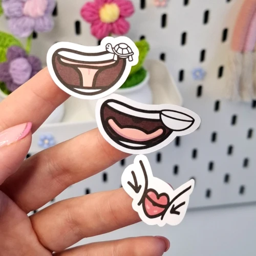 8 naklejki ćwiczeia warg i języka.webp